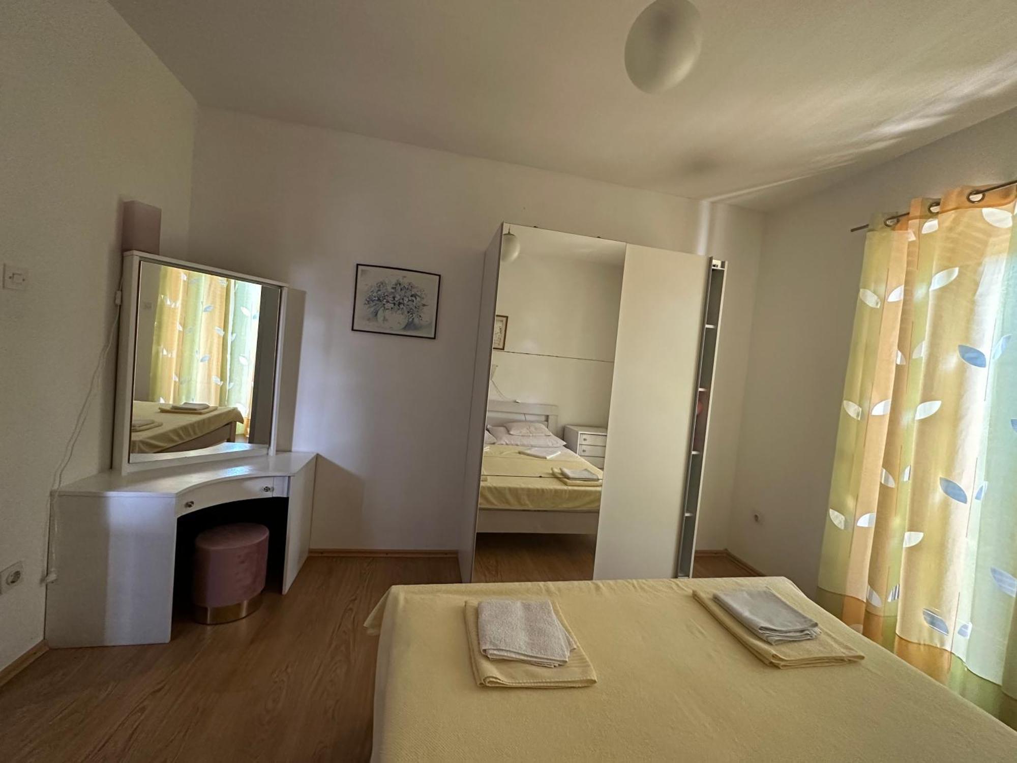 Apartmani Ira Crikvenica Esterno foto