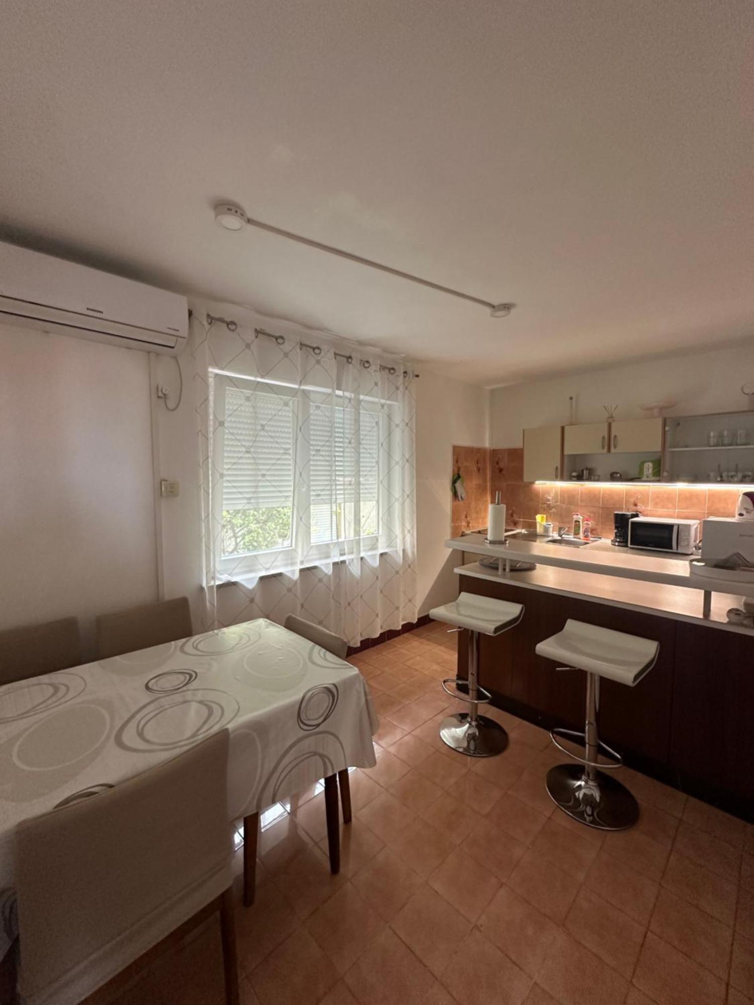 Apartmani Ira Crikvenica Esterno foto