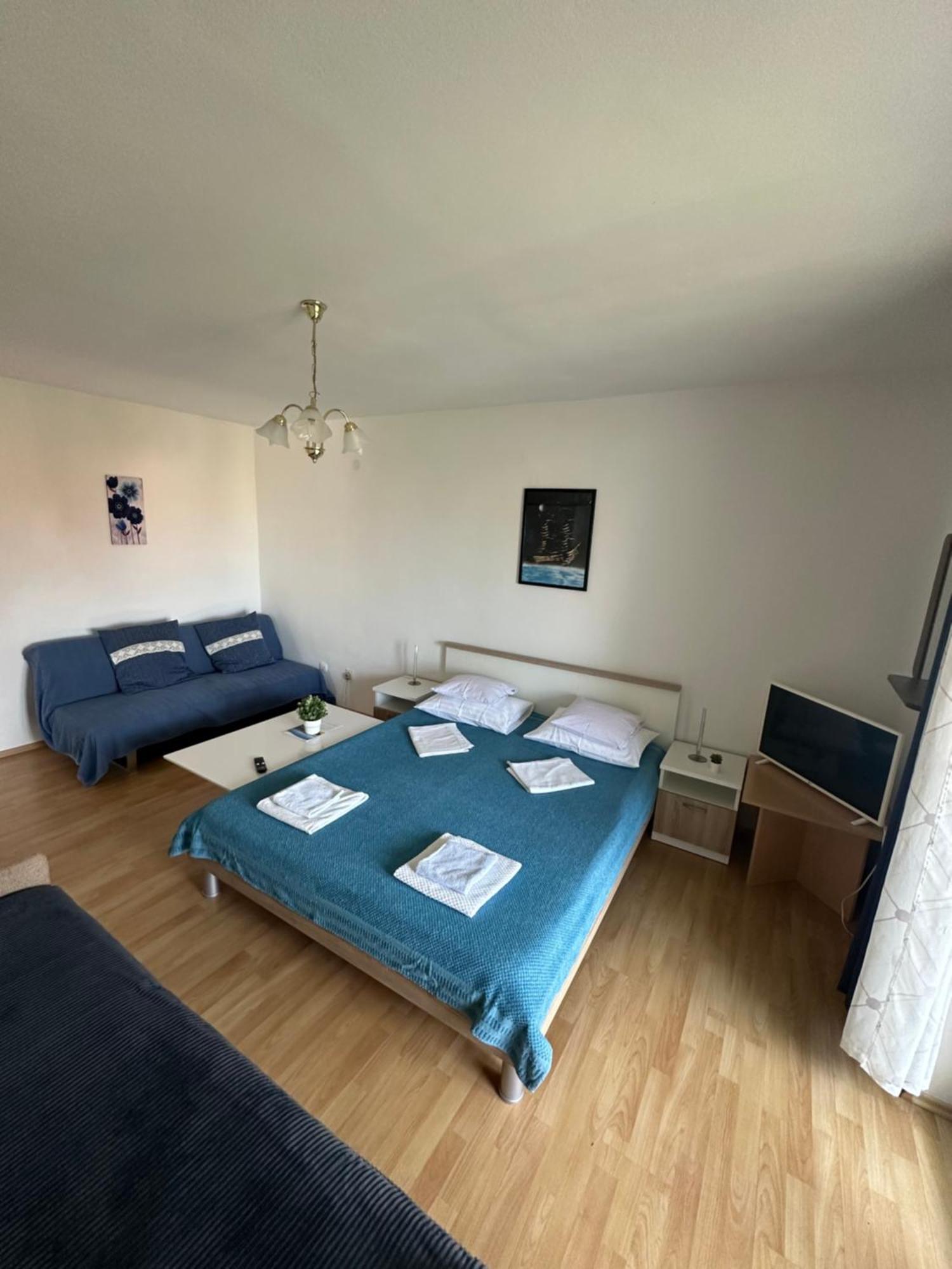 Apartmani Ira Crikvenica Esterno foto